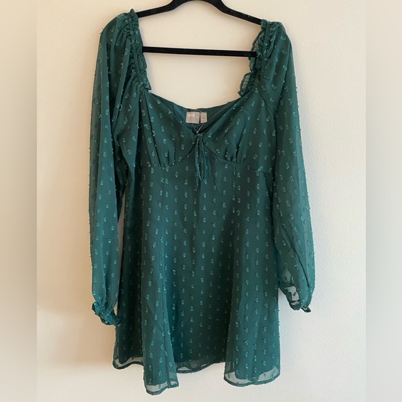 ASOS tall green long sleeve dress. Sweetheart square neckline. US 10. - Picture 1 of 4